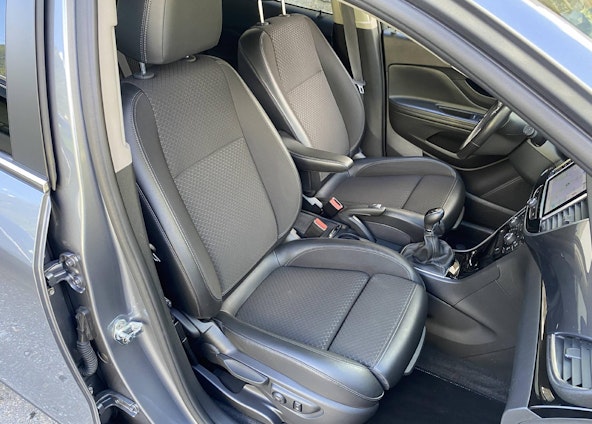 Vehicle image 6 Vehicle image 6