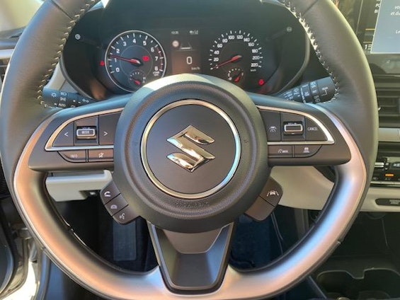 Vehicle image 8 Vehicle image 8