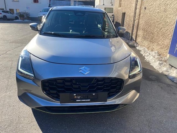 Vehicle image 4 Vehicle image 4