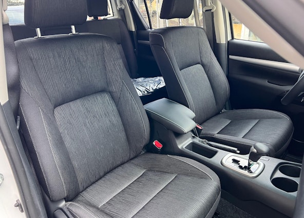 Vehicle image 13 Vehicle image 13