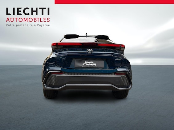 Vehicle image 10