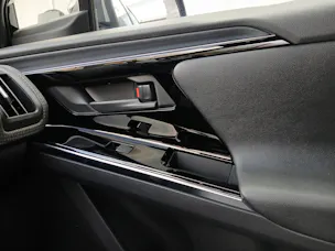 Toyota 11 kW Premium AWD