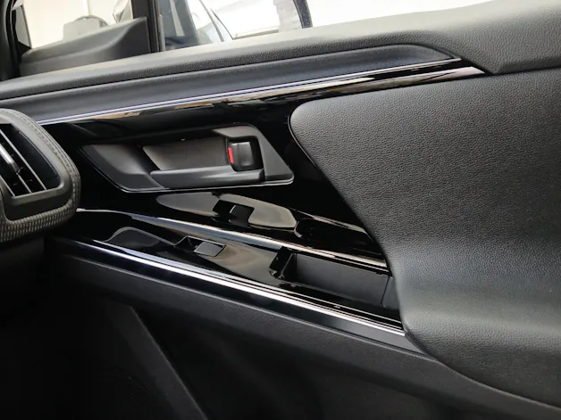 Toyota 11 kW Premium AWD