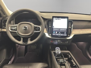 Vehicle image VOLVO XC90 2.0 T8 TE Ultra Dark eAWD