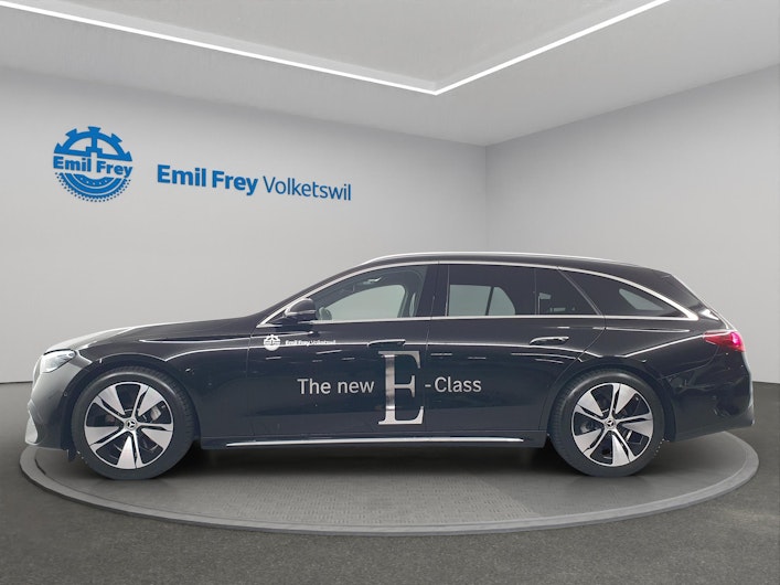 Vehicle image MERCEDES-BENZ E 220