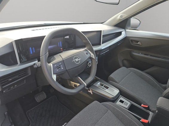 Vehicle image 4 Vehicle image 4