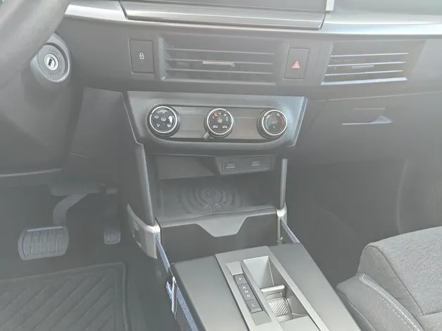 Opel Frontera 1.2 T 136 MHEV Edition