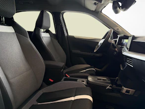 https://vehicle.imgix.net/3755288/b0317fe4-3ef1-4b66-821a-77a7cc5fdcdc.jpg