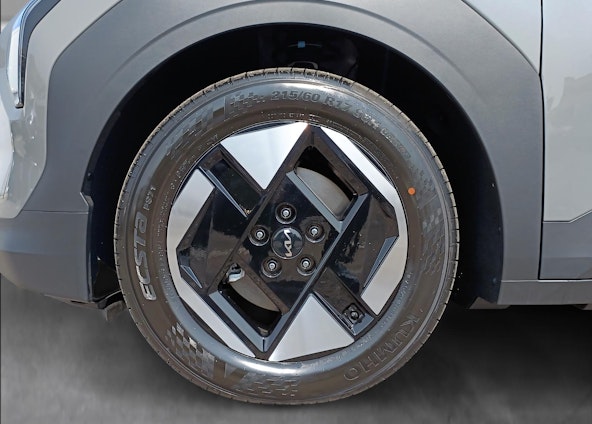 Vehicle image 12 Vehicle image 12