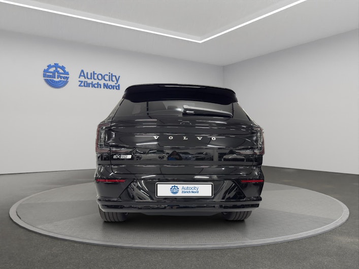 Vehicle image VOLVO EX 90