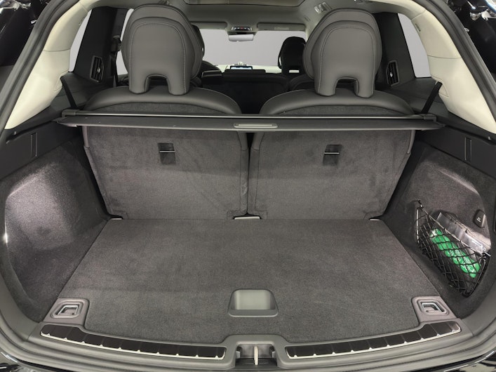 Vehicle image VOLVO EX 90