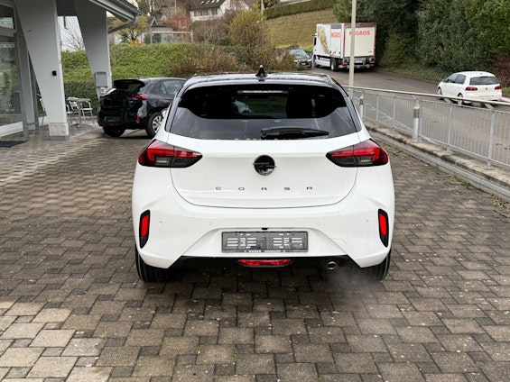 Vehicle image 3 Vehicle image 3