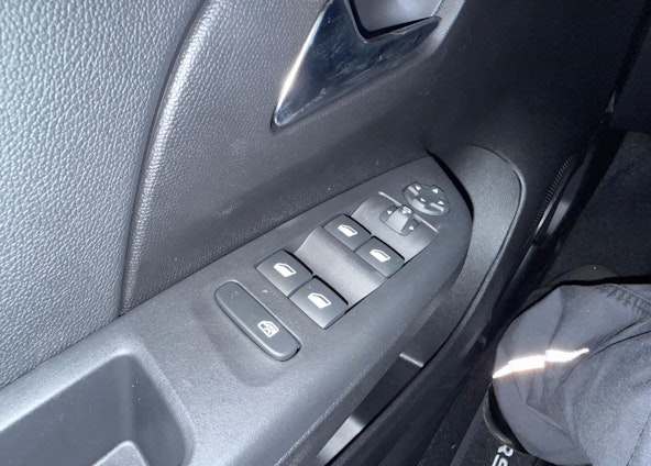 Vehicle image 13 Vehicle image 13