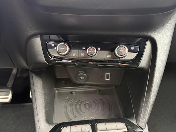 Vehicle image 6 Vehicle image 6