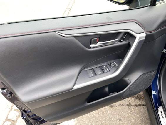 Vehicle image 10 Vehicle image 10