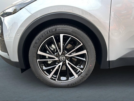 Vehicle image 9 Vehicle image 9