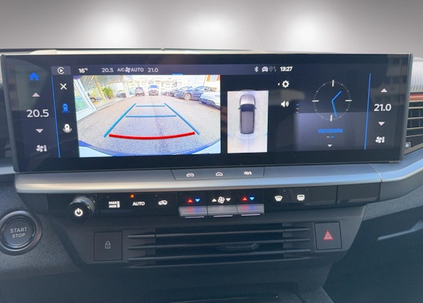 Vehicle image 10 Vehicle image 10