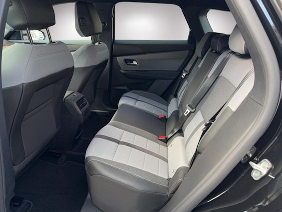 Vehicle image 39 Vehicle image 39