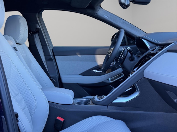 Vehicle image JAGUAR E-PACE