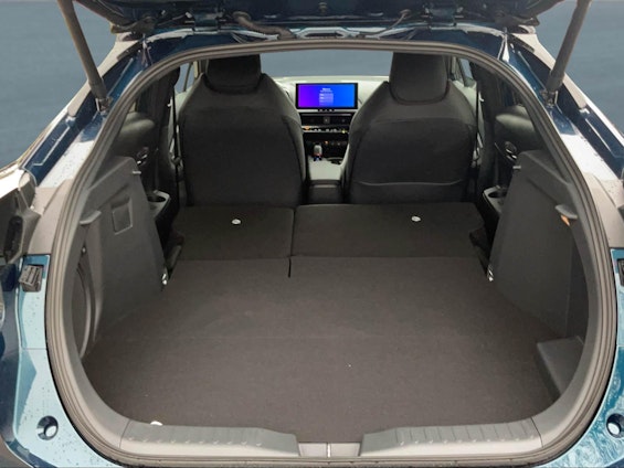 Vehicle image 19 Vehicle image 19