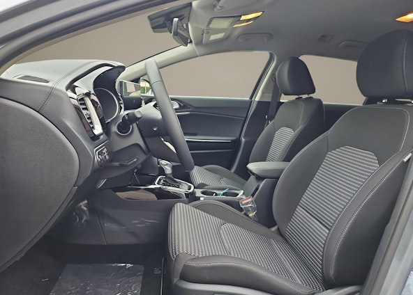 Vehicle image 26 Vehicle image 26