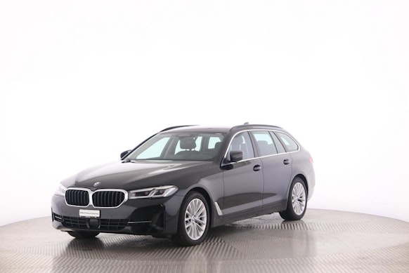 BMW 530d xDrive Touring 1