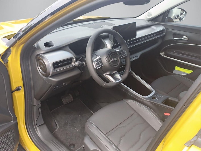 Vehicle image JEEP AVENGER