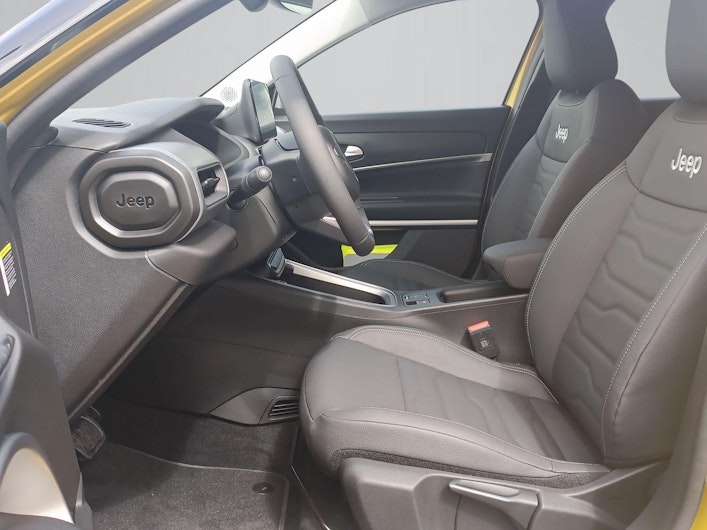 Vehicle image JEEP AVENGER