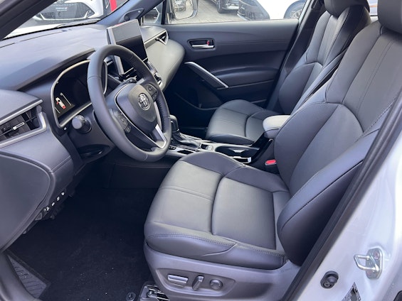 Vehicle image 8 Vehicle image 8