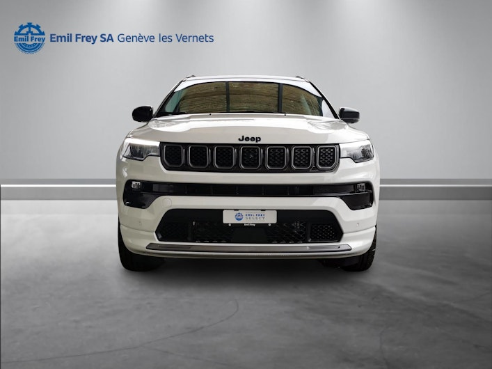 Vehicle image JEEP COMPASS