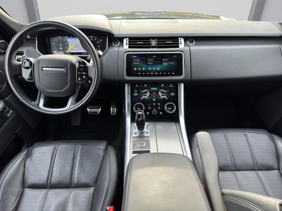 Vehicle image 10