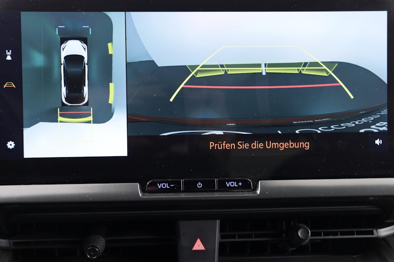 Vehicle image TOYOTA C-HR