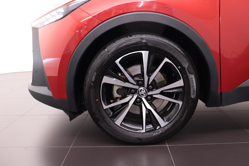 Vehicle image TOYOTA C-HR