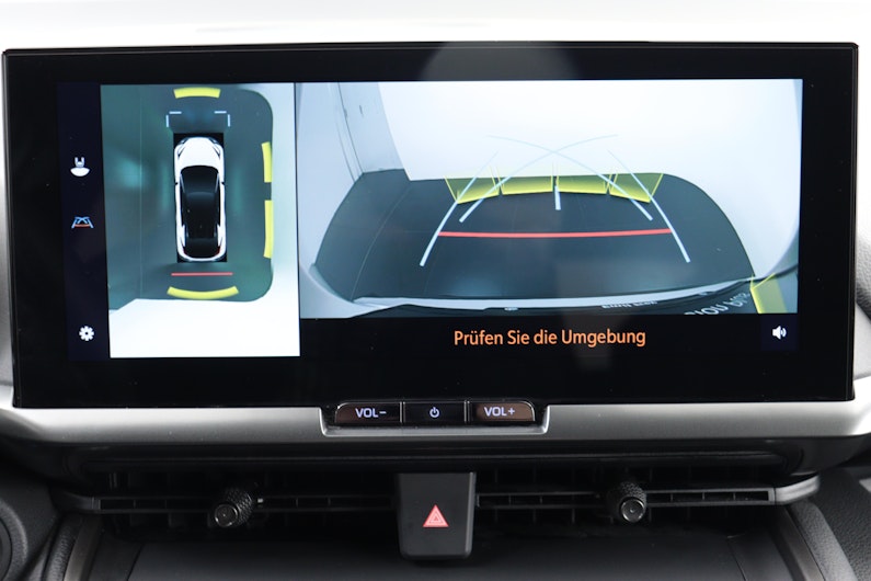 Vehicle image TOYOTA C-HR