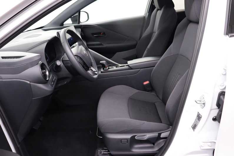 Vehicle image TOYOTA C-HR