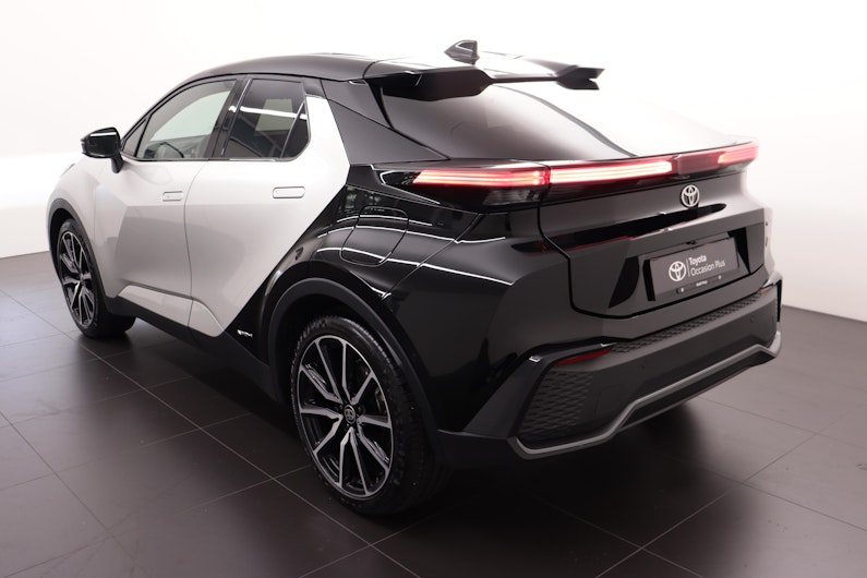 Vehicle image TOYOTA C-HR