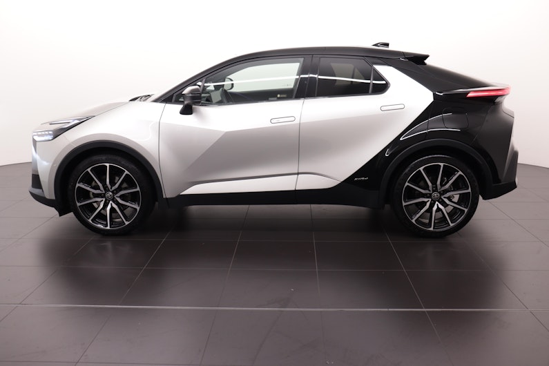 Vehicle image TOYOTA C-HR