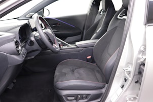 Vehicle image TOYOTA C-HR 2.0 HEV GR Sport Premiere 4x4