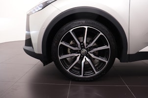 Vehicle image TOYOTA C-HR 2.0 HEV GR Sport Premiere 4x4