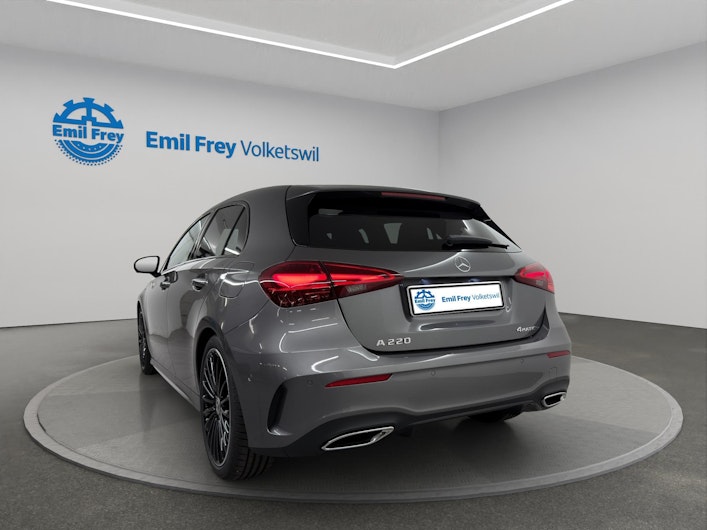 Vehicle image MERCEDES-BENZ A 220