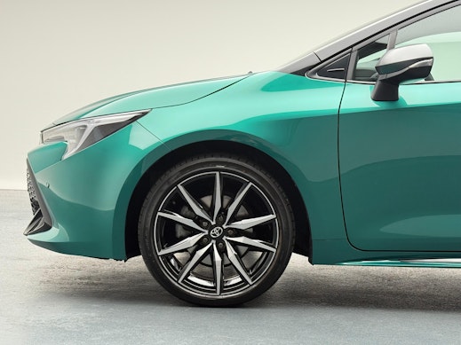 TOYOTA Corolla Touring Sports 2.0 HSD GR Sport 2