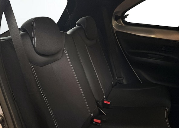 Vehicle image 14 Vehicle image 14