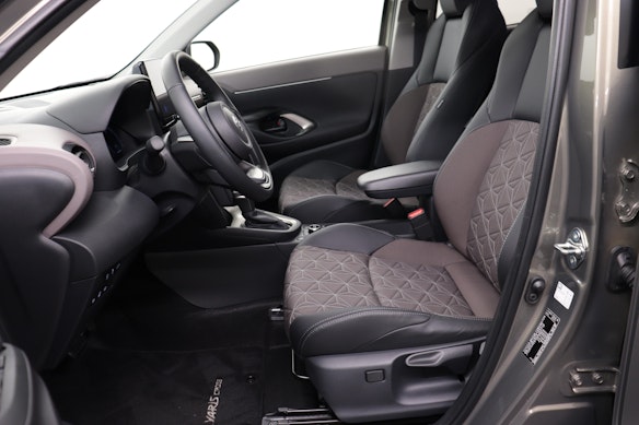 TOYOTA Yaris Cross 1.5 VVT-i HSD Premium AWD-i 2