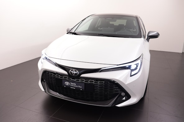 First vehicle image