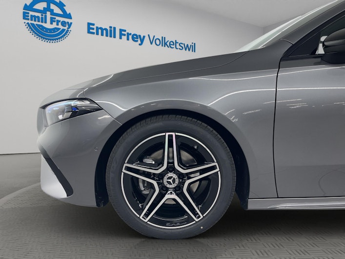 Vehicle image MERCEDES-BENZ A 200