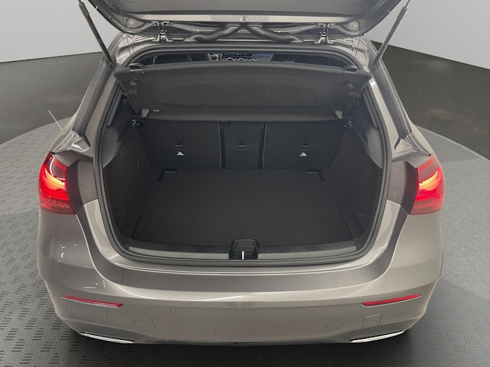 Vehicle image MERCEDES-BENZ A 200