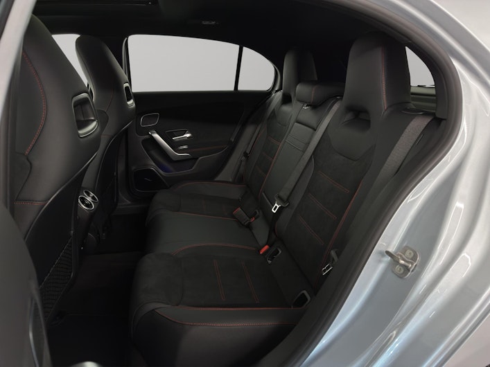 Vehicle image MERCEDES-BENZ A 220