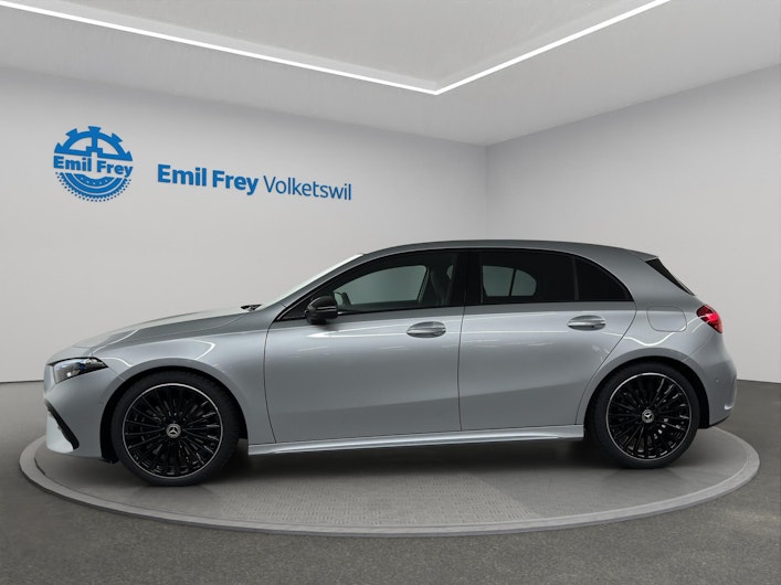 Vehicle image MERCEDES-BENZ A 220