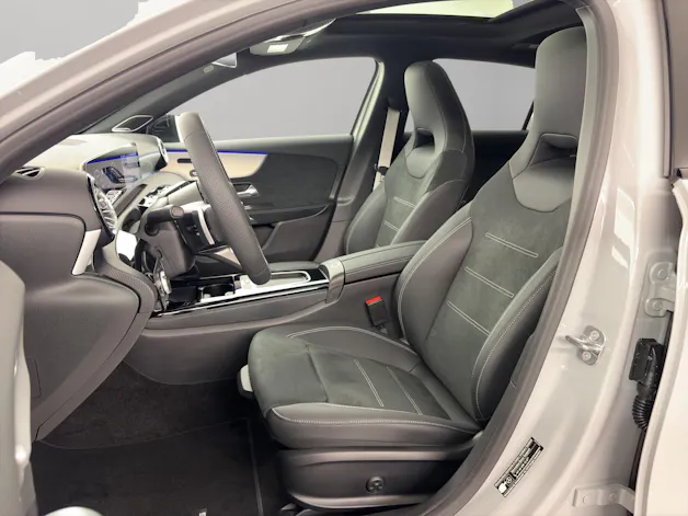 Mercedes-Benz A 220 AMG Line 4m