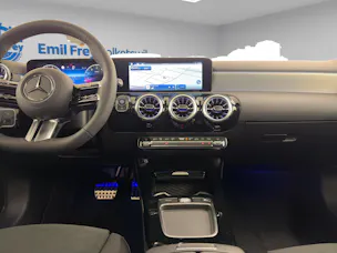 Mercedes-Benz A 220 AMG Line 4m